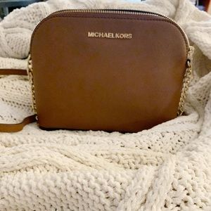 Michael Kors “Cindy” crossbody